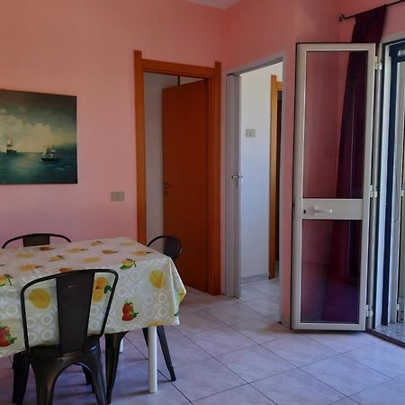 Casa Vacanze "La Caldosa" Бадезі Номер фото
